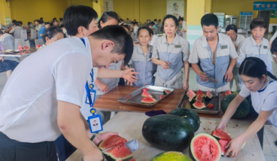 戰(zhàn)高溫，送清涼，愛(ài)心傳遞沁人心